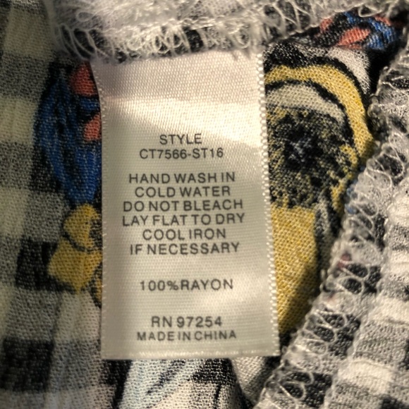 Charming ONE ❤️ CLOTHING. Los Angeles Spring top size Large. NWOT - Picture 5 of 9